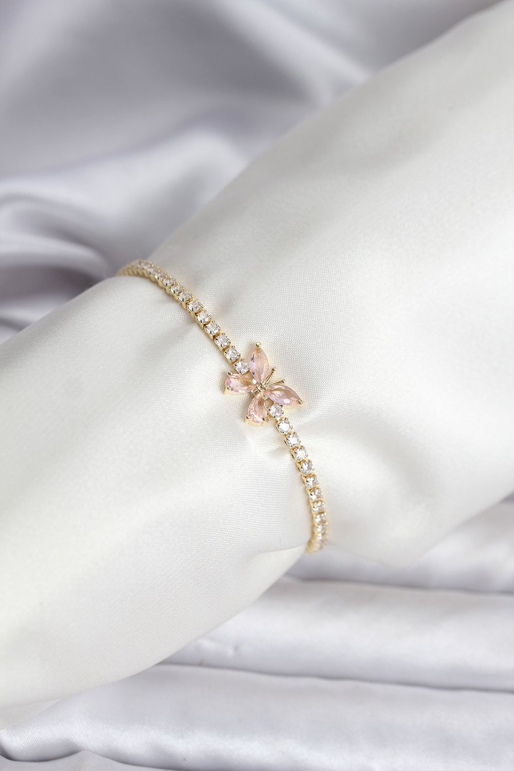 Kelebek Model Zirkon Taşlı Gold Renk Pirinç Su Yolu Kadın Bileklik