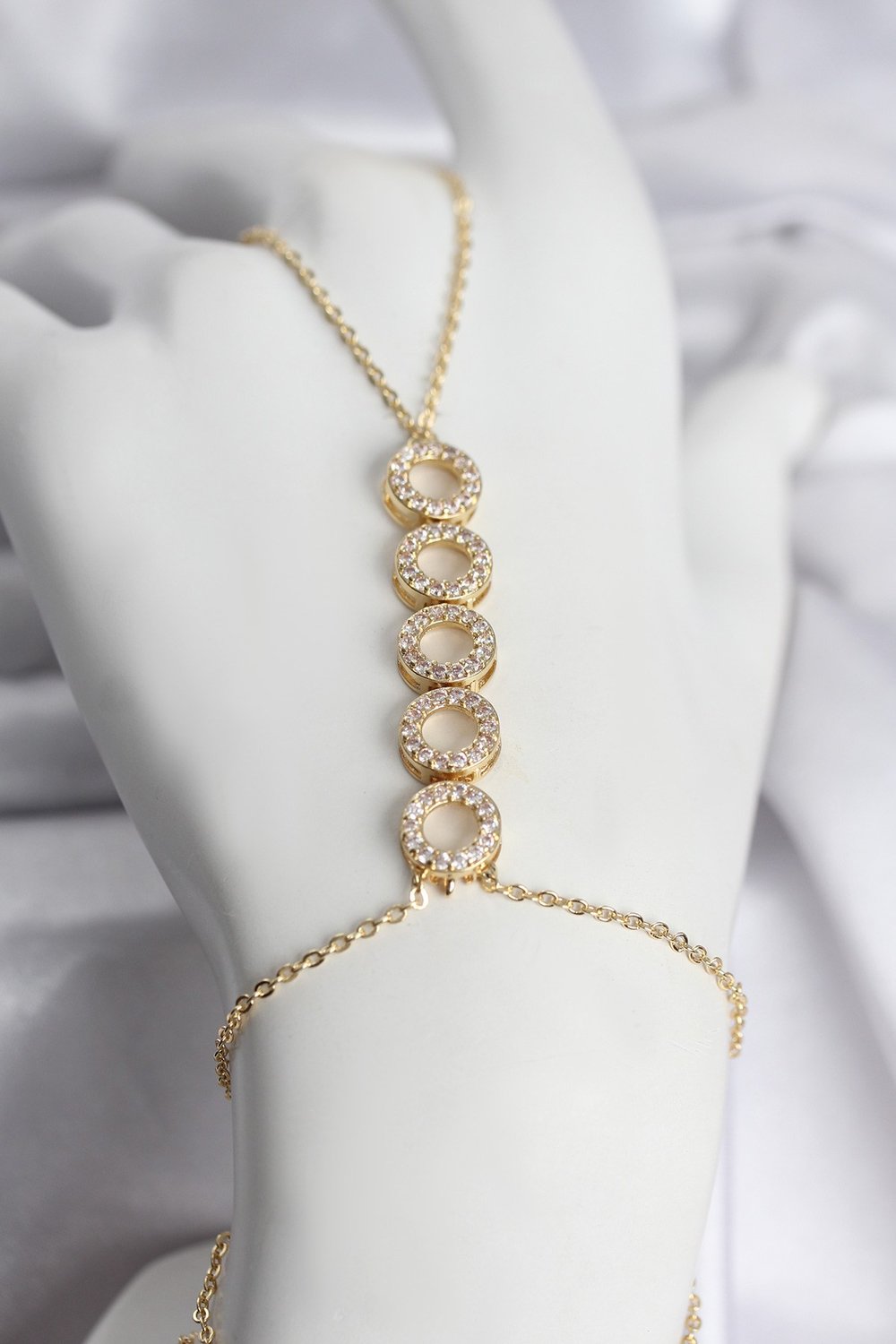 Pirinç Gold Renk Zirkon Taşlı Sıralı Halka Model Kadın Şahmeran