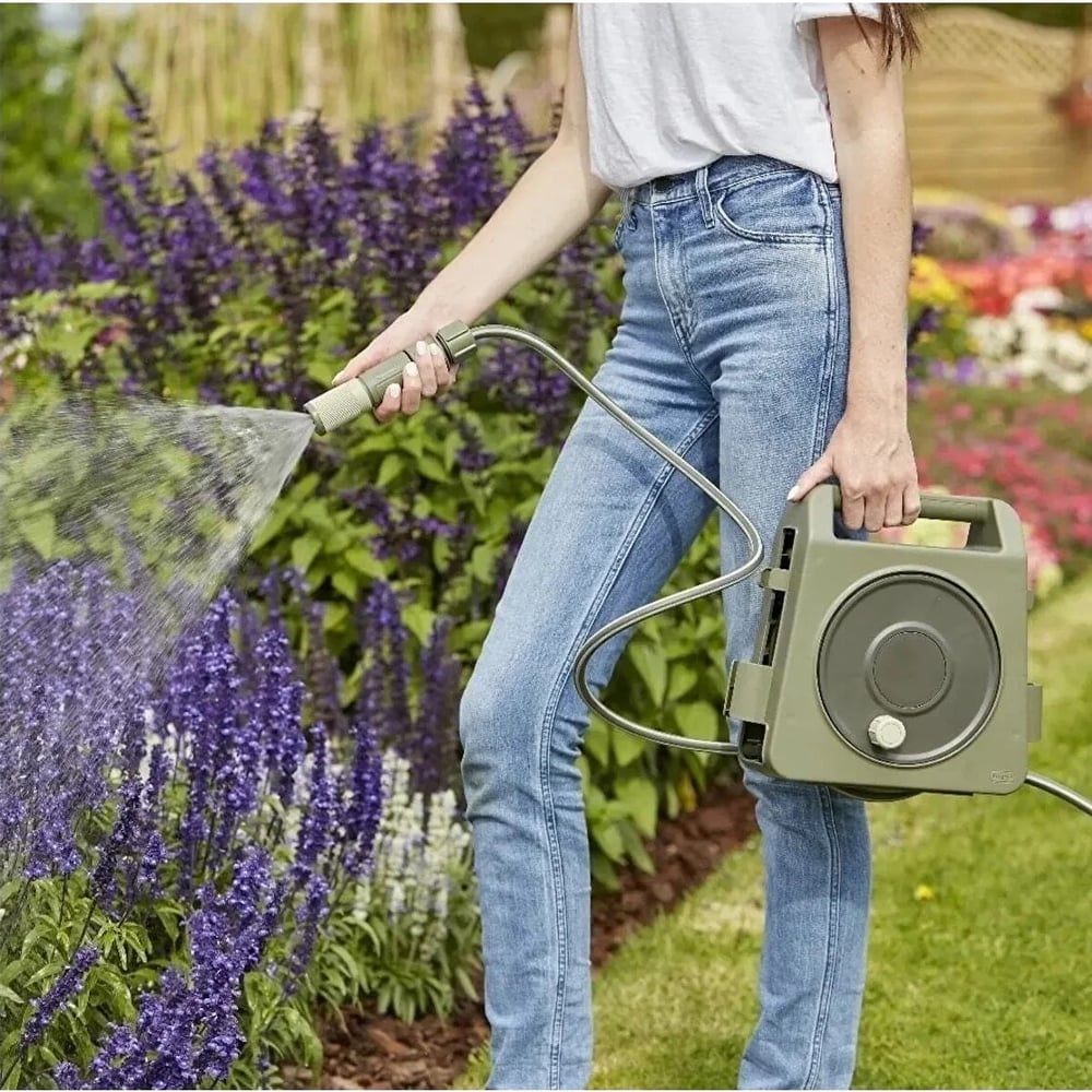 Verve Mikro Hortum Makarası 10 Metre Gri – Sprey Başlıklı, 2 Bağlantı Aparatlı Bahçe Hortumu Seti