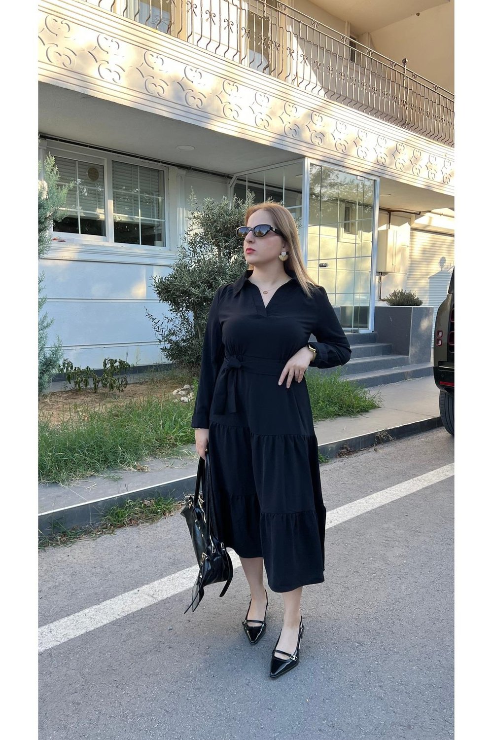 Beli Kuşaklı Siyah Gömlek Elbise