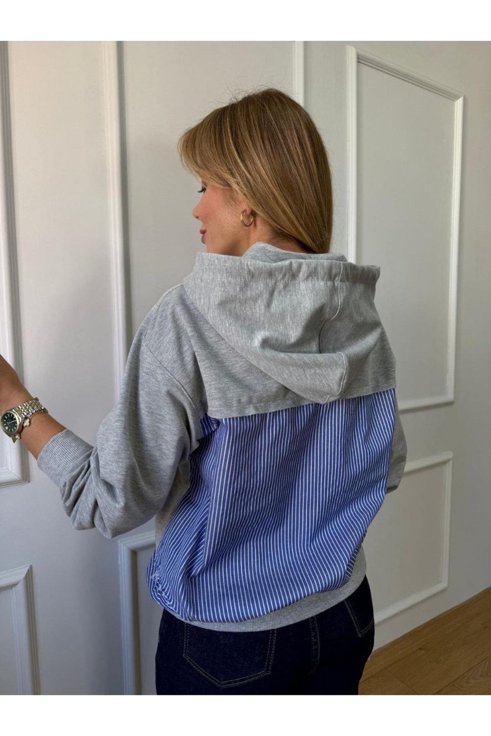 Çizgi Detaylı Gri Sweatshirt