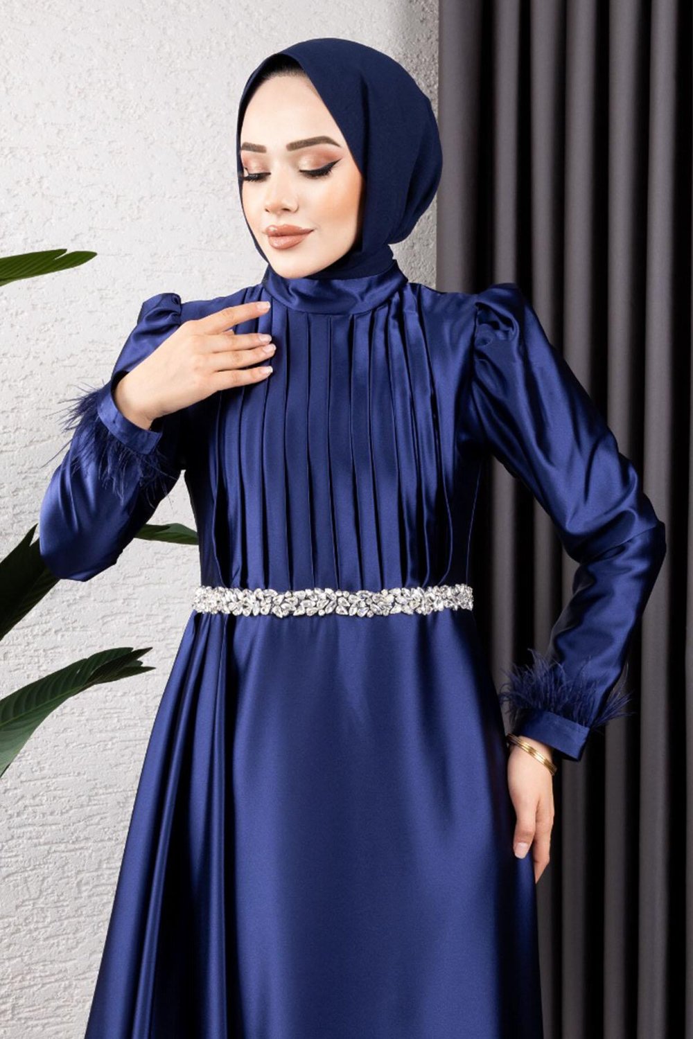 Beli Taşlı Drapeli Abiye 8006 Lacivert