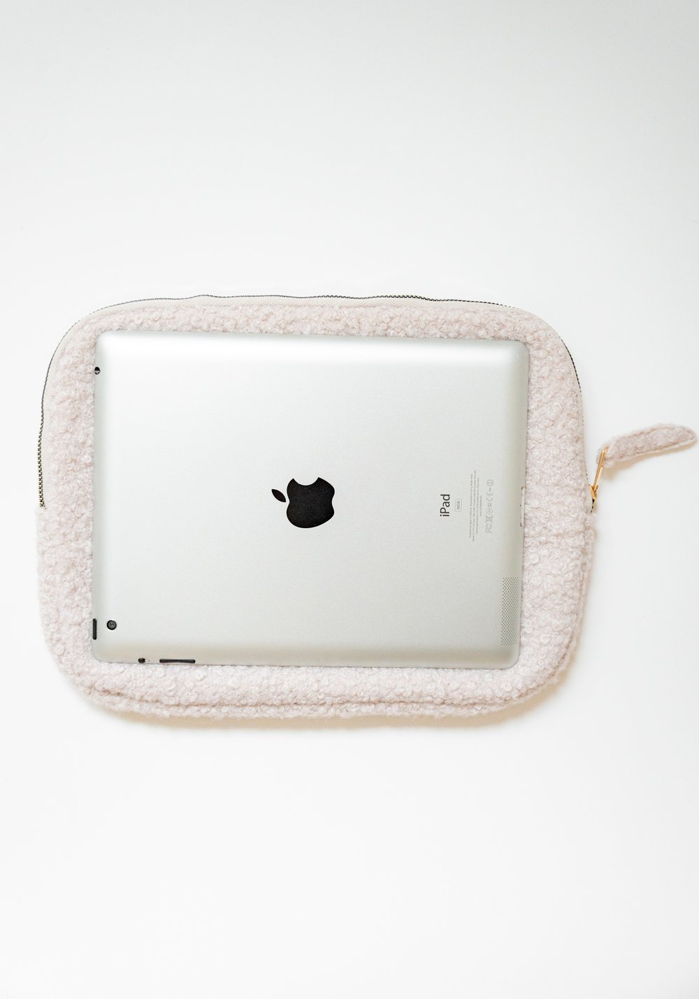 BUKLET TABLET & IPAD ÇANTASI – EKRU