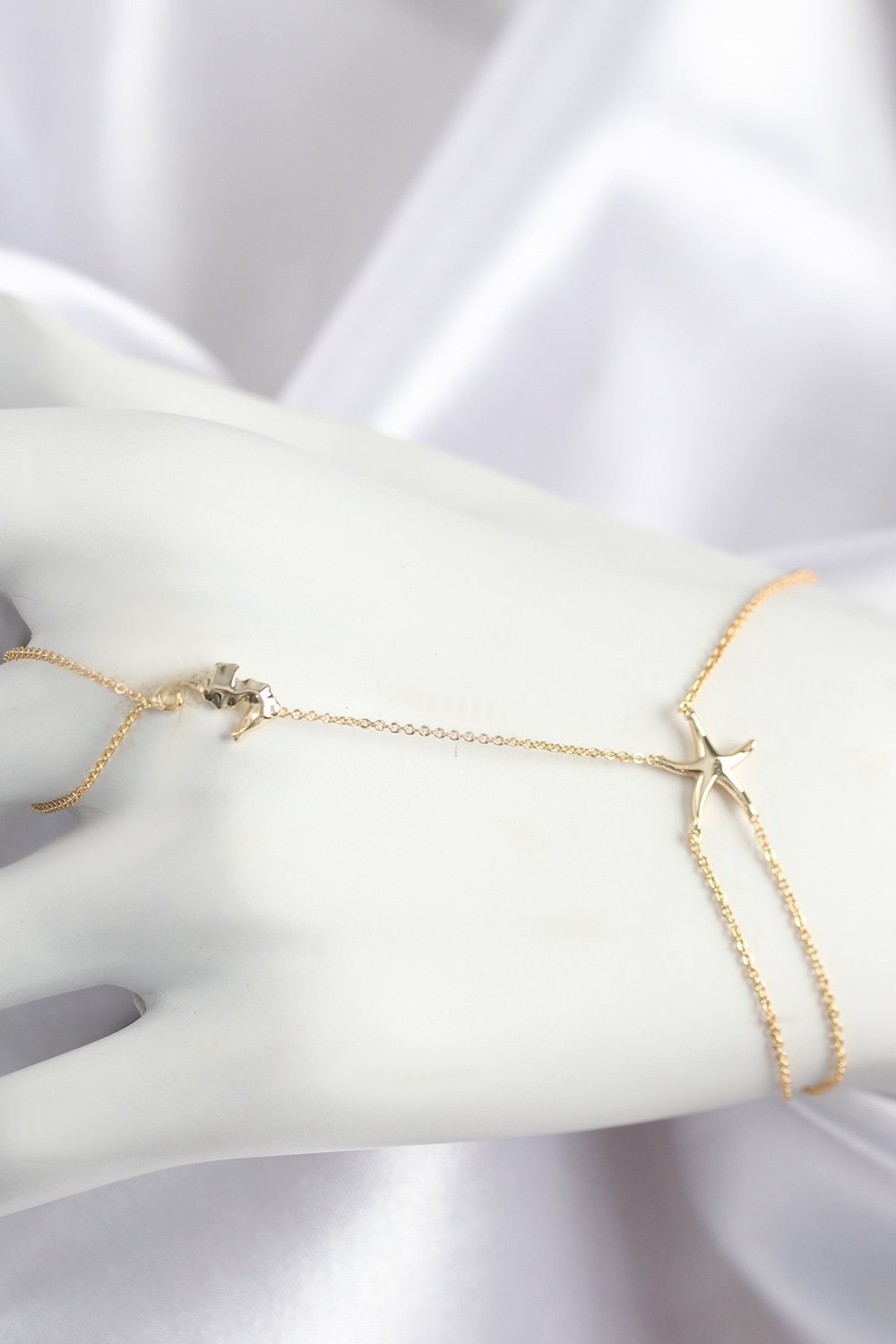 Pirinç Zirkon Taşlı Deniz Atı Ve Yıldız Model Gold Renk Şahmeran