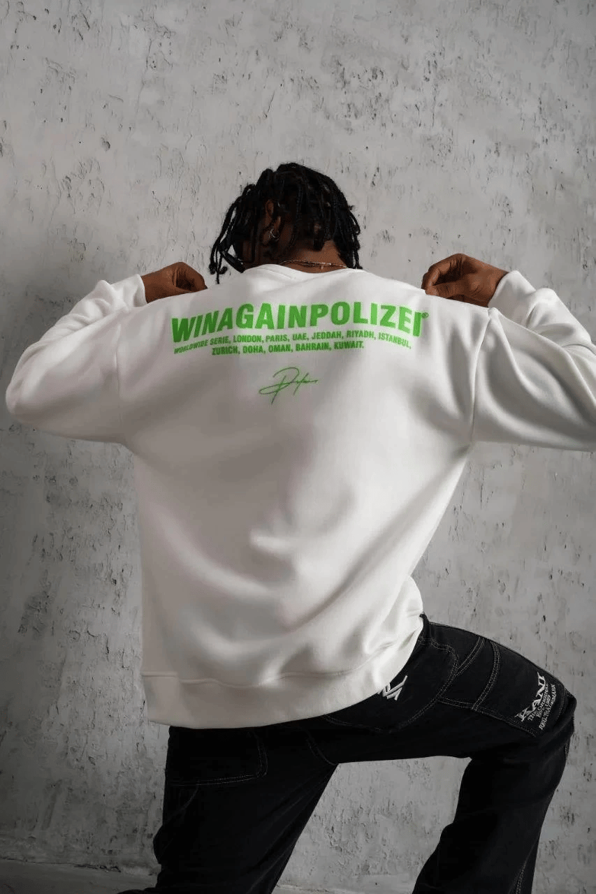 Erkek Oversize Sweatshirt – Beyaz Renk | Ön ve Sırt Baskılı, Üç İplik İçi Pamuklu Kumaş, Rahat Kalıp, Ribanalı Kışlık Sweat | Winagain Polizei Serisi - Beyaz
