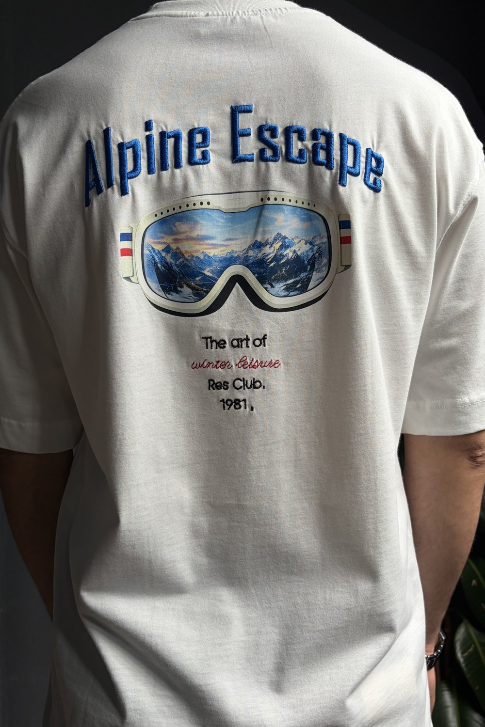 Beyaz Alpine Escapre Sırt Baskılı Oversize Tişört