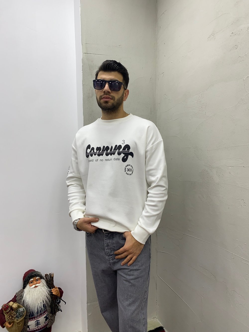 Beyaz Baskılı Kol Detaylı Sweatshirt
