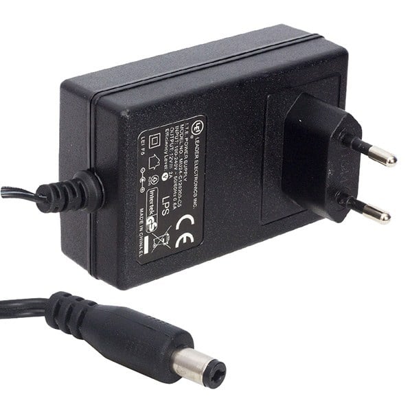 LEADER 12 VOLT - 2 AMPER 5.5*2.5 UÇLU PLASTİK KASA PRİZ TİPİ ADAPTÖR