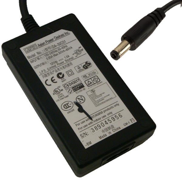 ORJİNAL APD 12 VOLT - 1.5 AMPER 5.5*2.5 UÇLU PLASTİK KASA PRİZ TİPİ ADAPTÖR