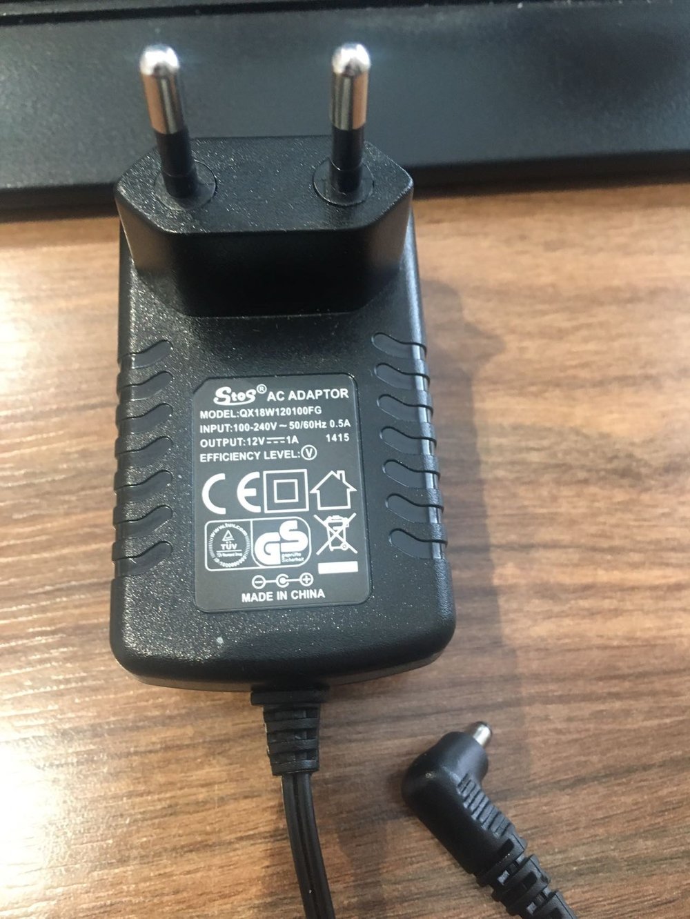 STOS 12 VOLT - 1 AMPER 3.5*1.35 UÇLU PRİZ TİPİ ADAPTÖR