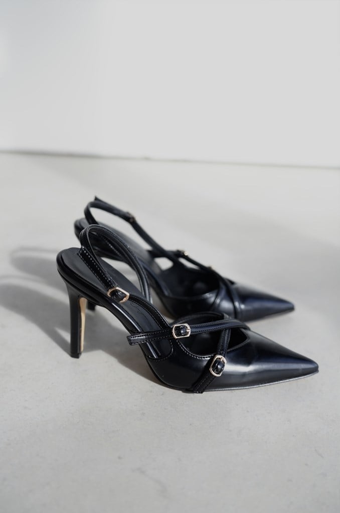 Çapraz Tokalı Stiletto