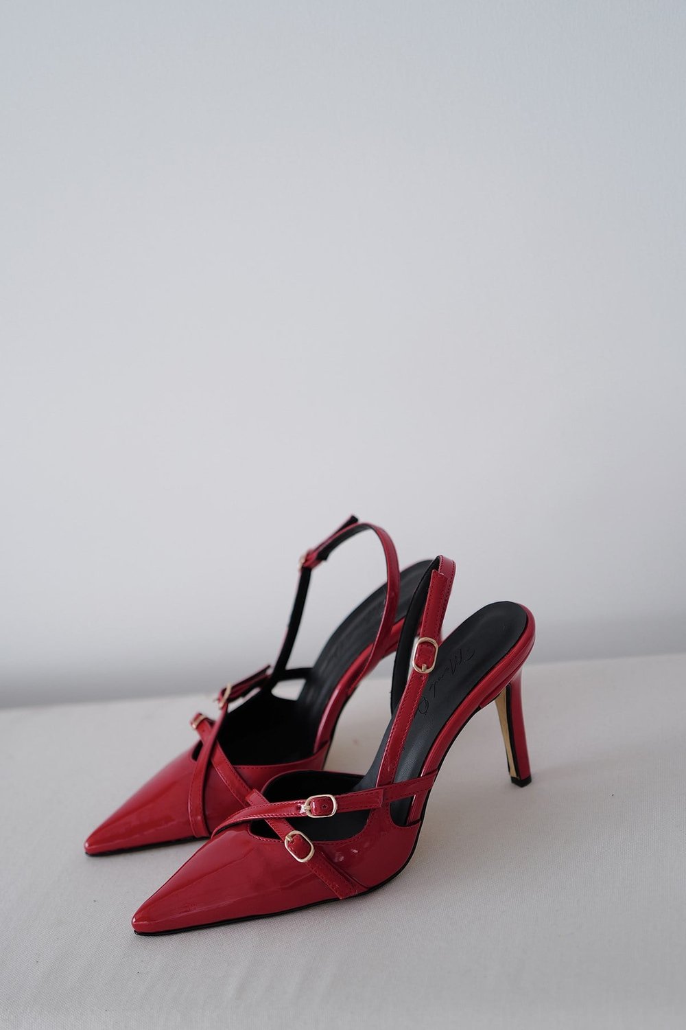 Çapraz Tokalı Stiletto