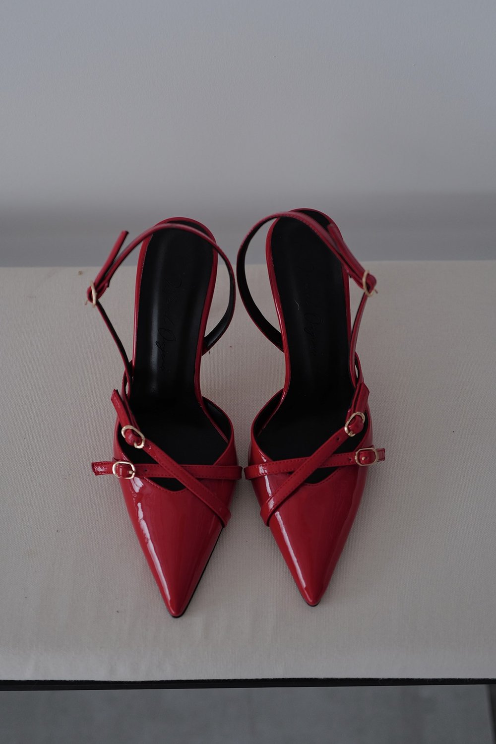 Çapraz Tokalı Stiletto
