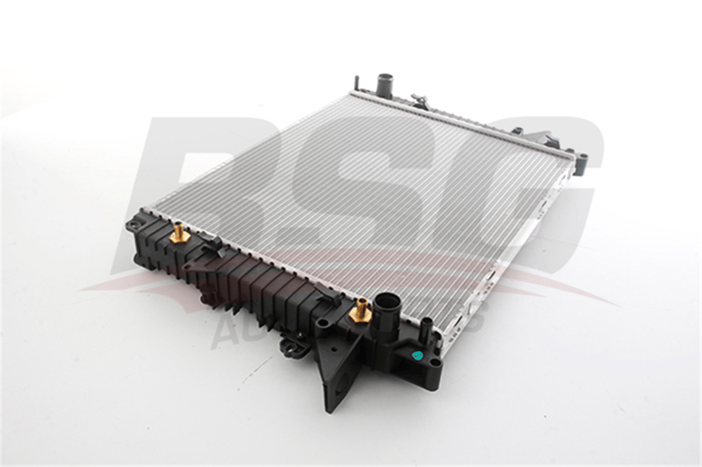 BSG 15-520-039 - Su Radyatörü - Bmw Land Rover Range Rover Discovery Iii-iv-sport