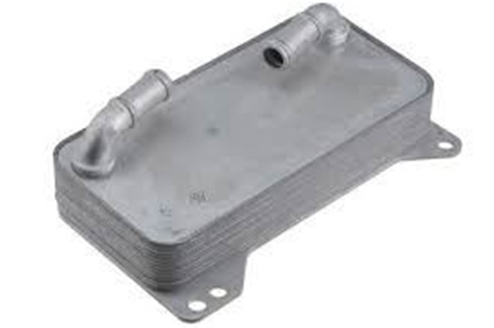 BSG 90-506-031 - Sanzuman Yag Sogutucu - Vw Golf7-jetta-polo-passat-a3-leon