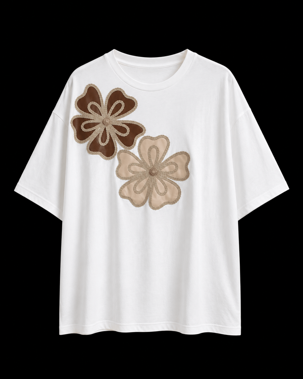 Beyaz Oversize Çiçek Aplikeli %100 Pamuklu T-Shirt 