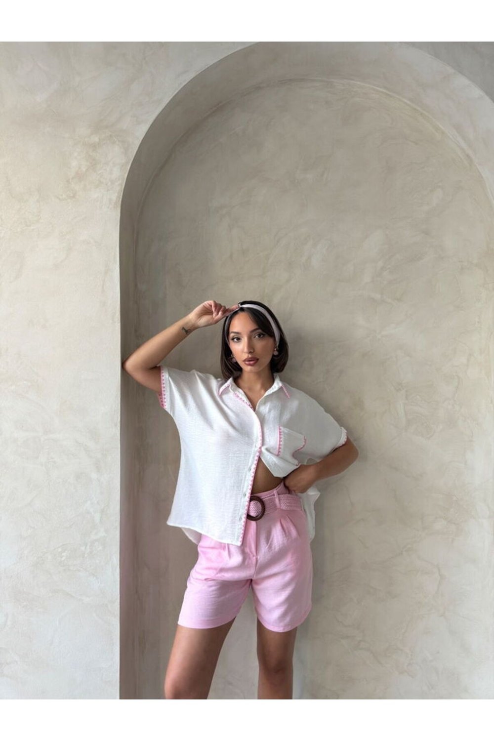 Kadın Beyaz Çoban Pembe Dikişli %100 Keten Gömlek
