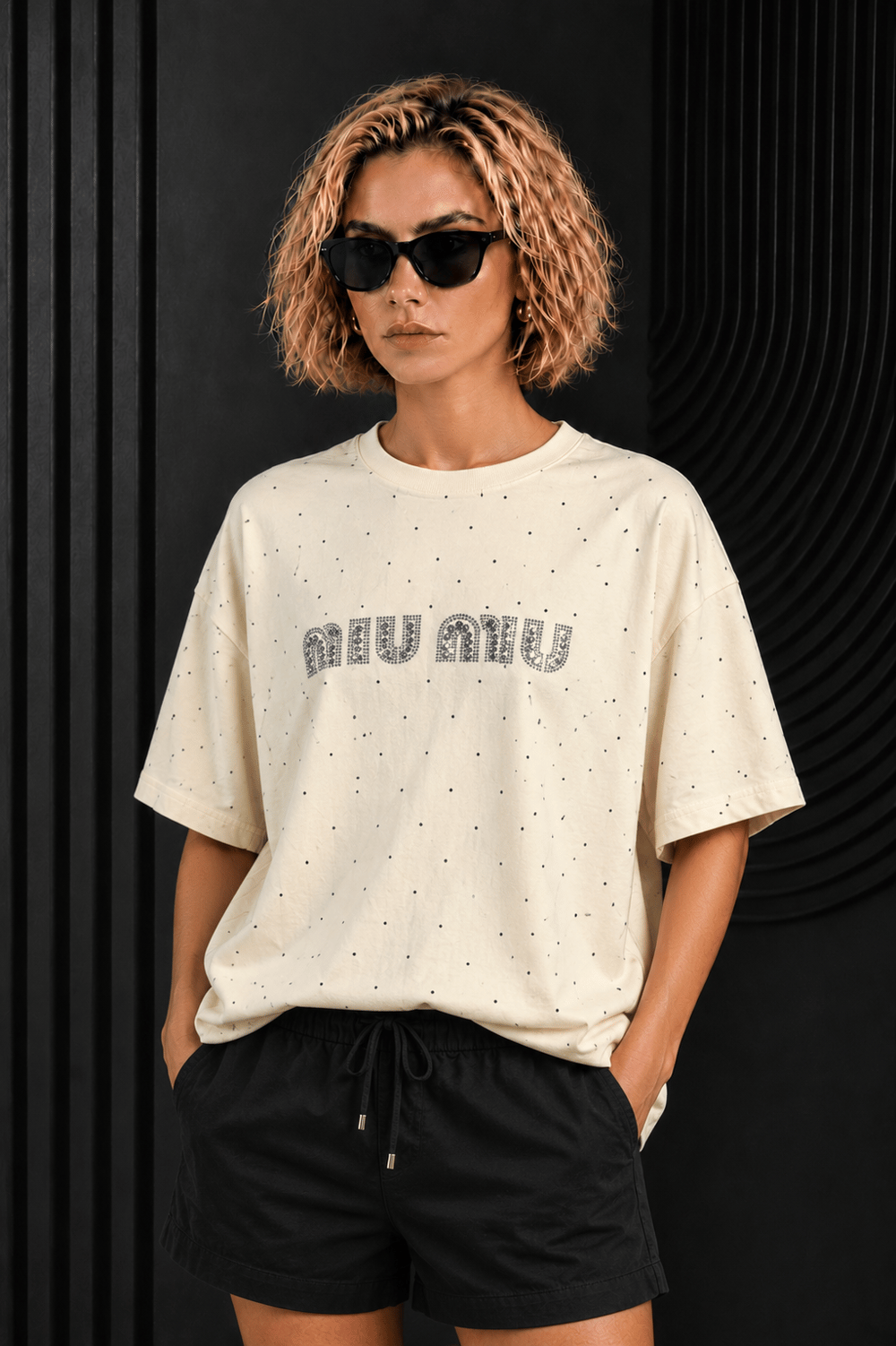 Açık Sarı Taş İşlemeli Oversize Bisiklet Yaka %100 Pamuk T-shirt