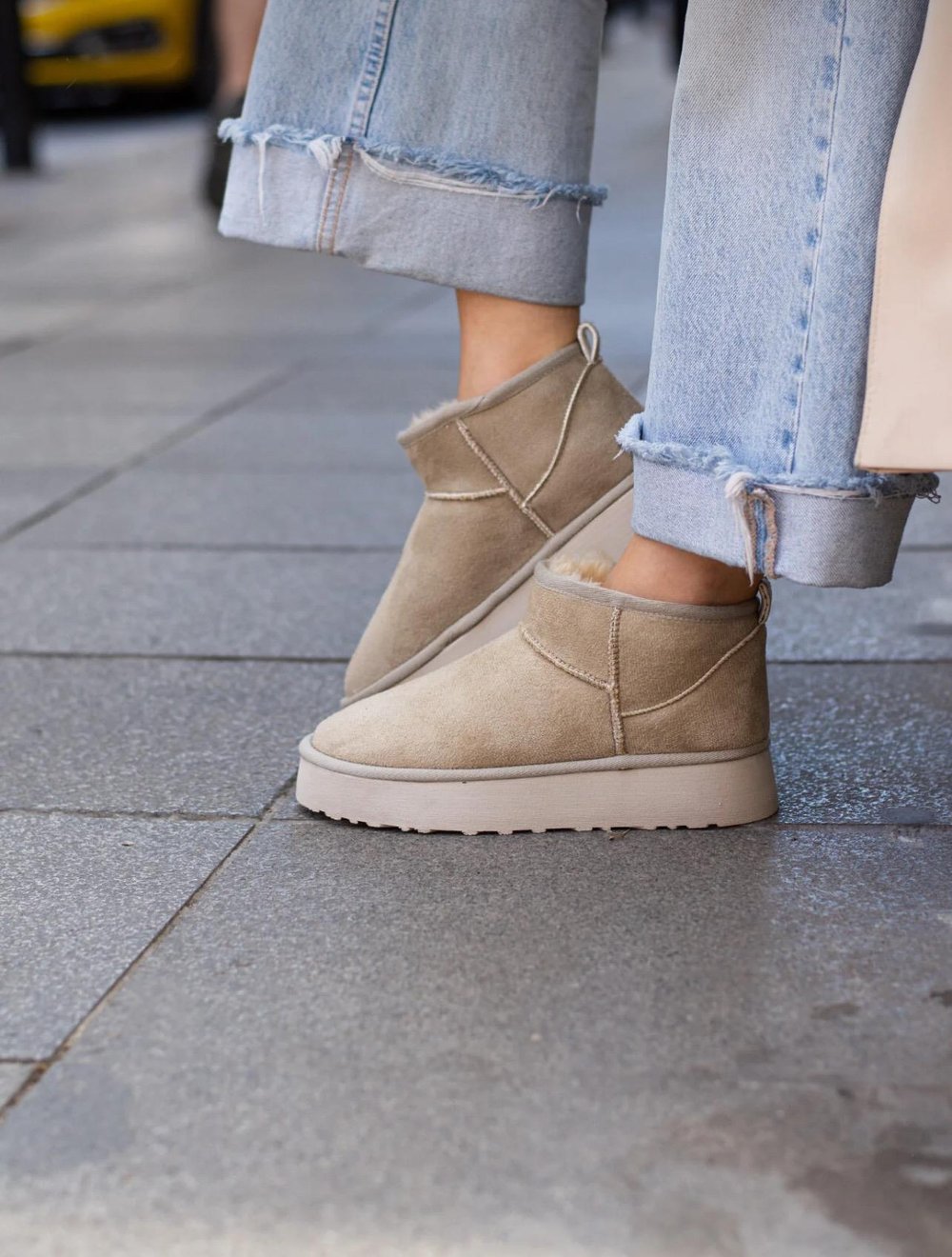 Extra Shoes İstanbul Mini Bej Süet İçi Kürklü Kalın Taban Kadın Bot