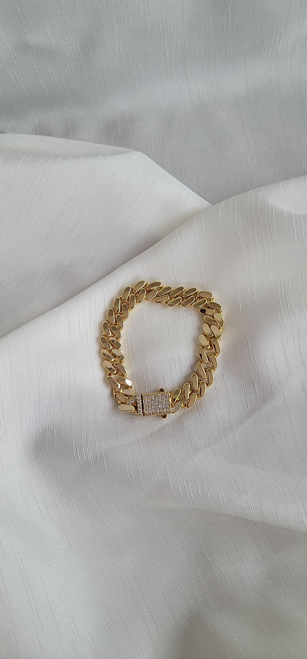 Kuyumcu model ince taşlı vip bileklik