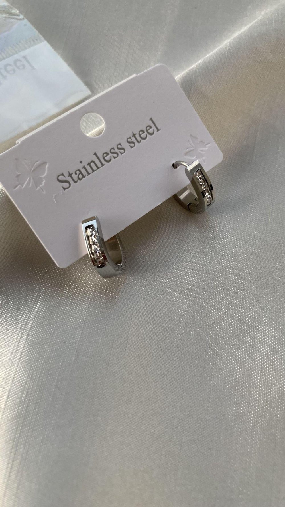 Silver Gömme taşlı oval küpe