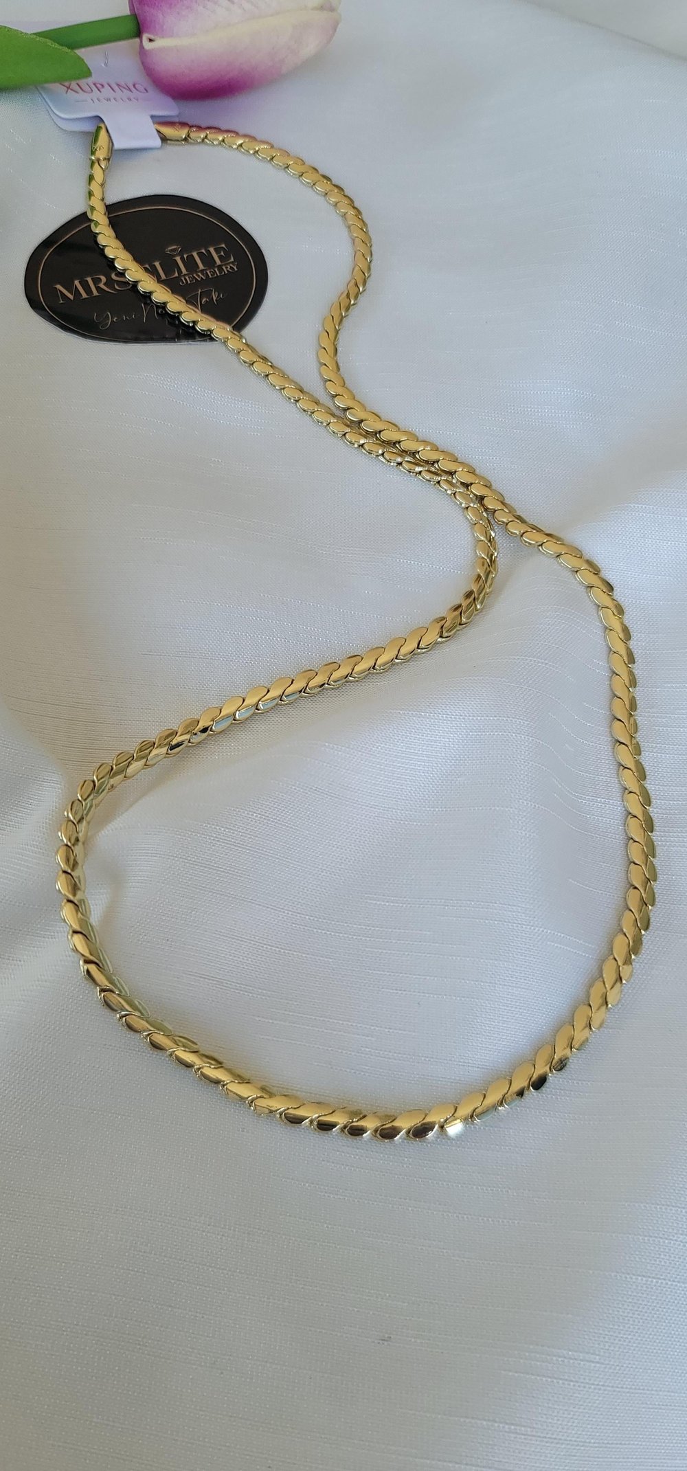 Xuping 14k sarmal kolye