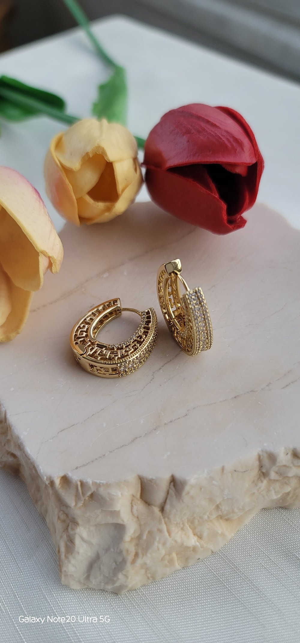 Xuping taşlı işlemeli oval küpe