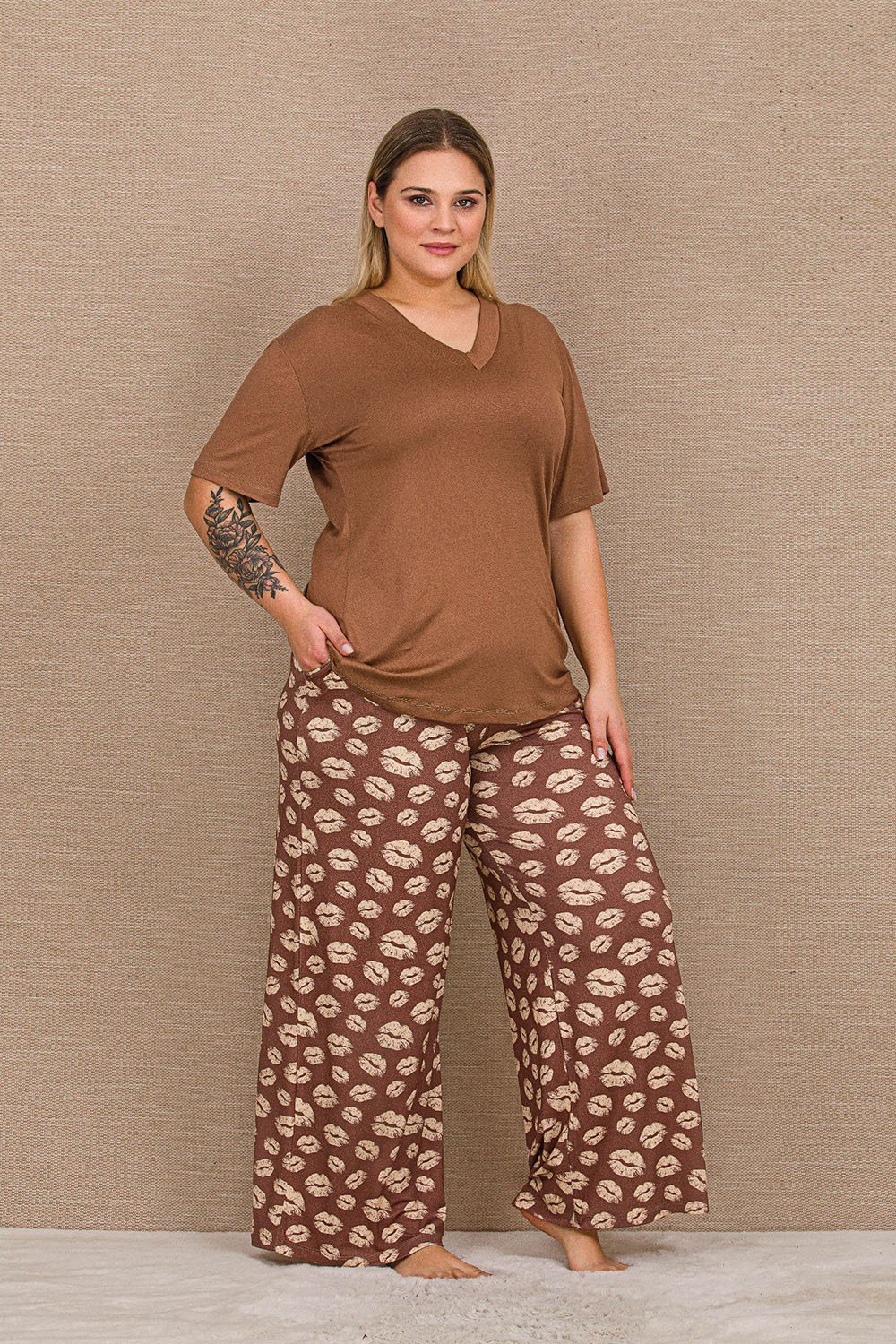 Dudak Desenli Büyük Beden Pijama Takımı