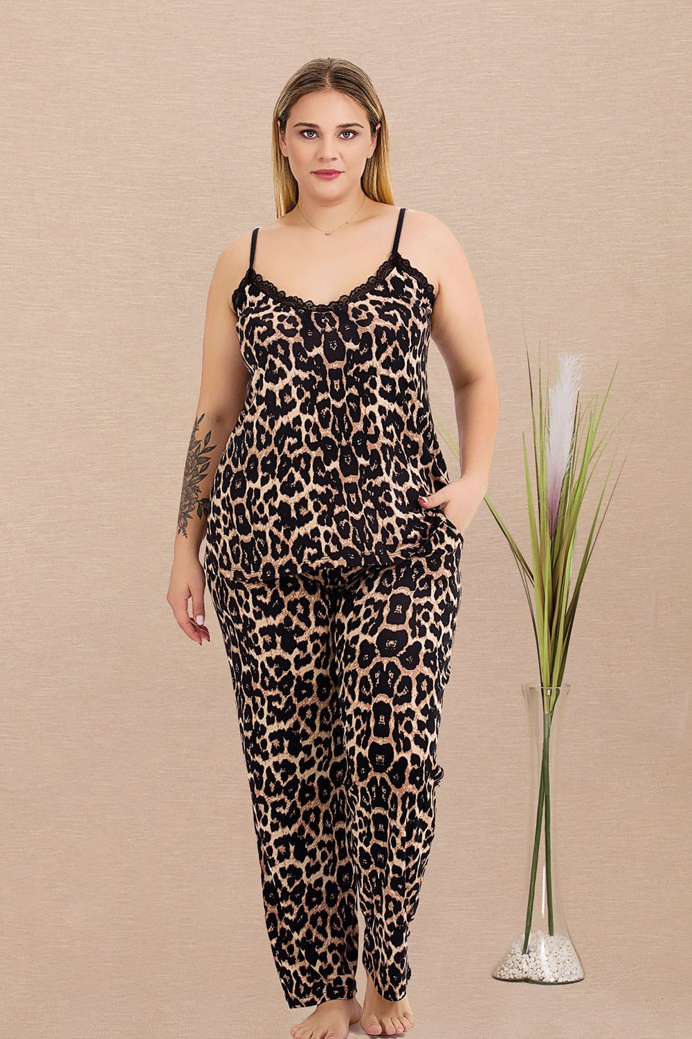 İp Askılı Leopar Büyük Beden Pijama Takımı