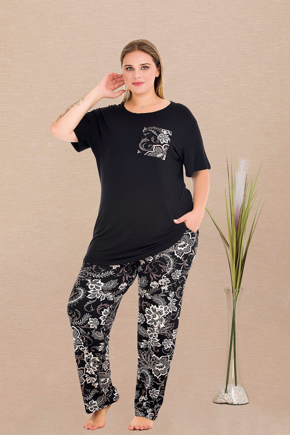 Küçük Cepli Siyah Büyük Beden Pijama Takımı