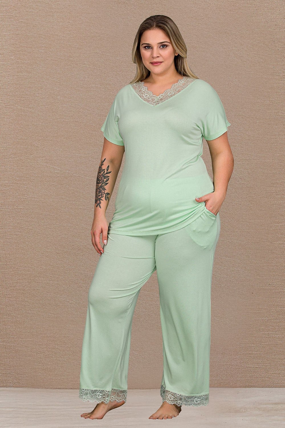V Dantelli Cepli Büyük Beden Pijama Takımı