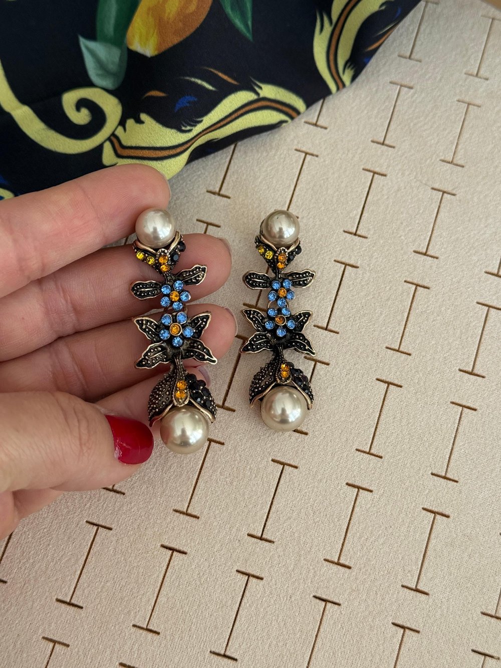 Özel Seri Gold Kenarlı İnci Sallantılı Vintage Küpe