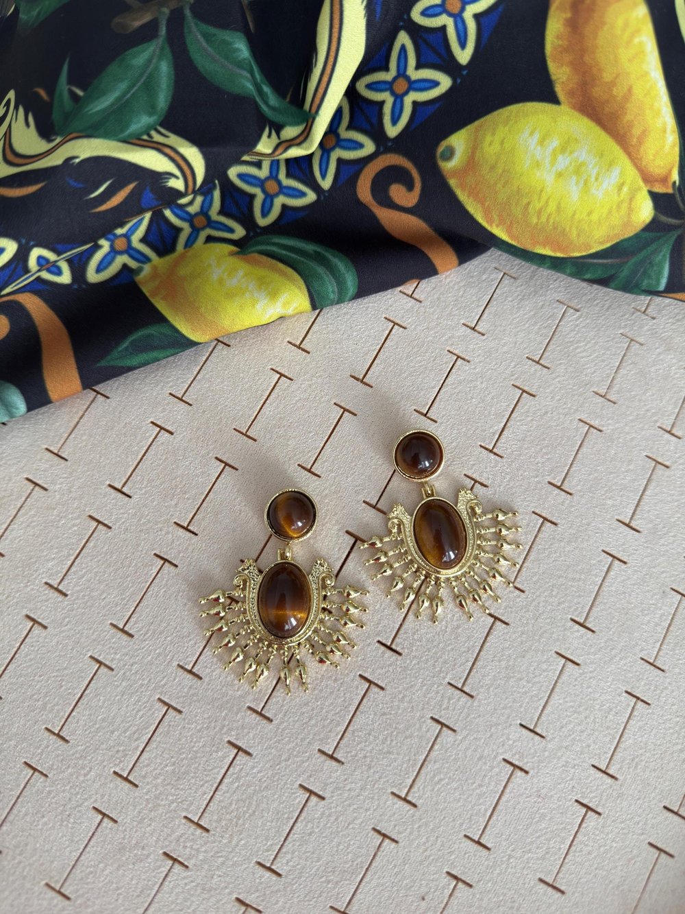 Özel Seri Vintage Kahve Saçaklı Küpe