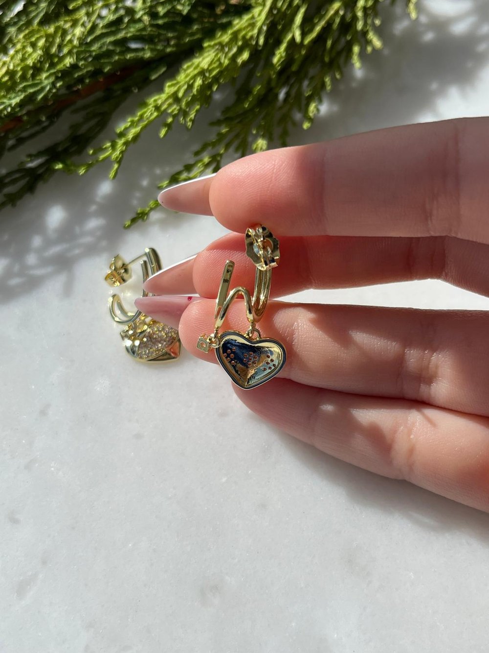 Vip 14k Gözlü Sallantılı Kalp Küpe