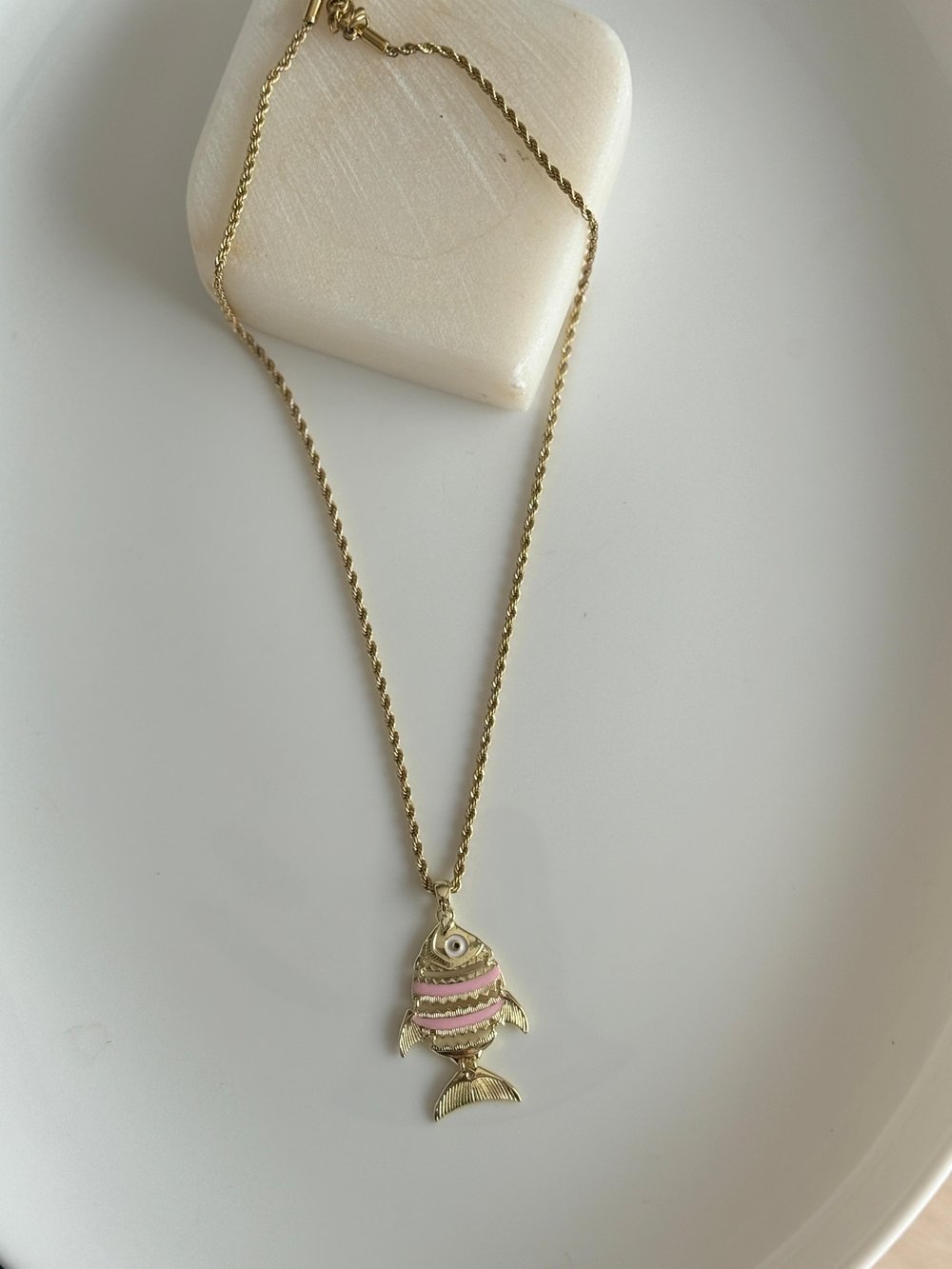 Çelik Pembe Balık Kolye
