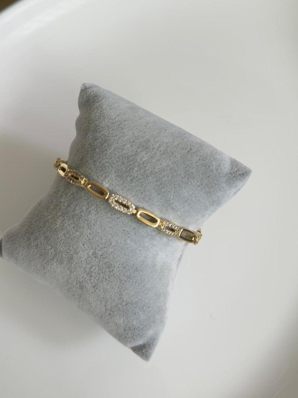 Gold Oval Taşlı Bileklik 
