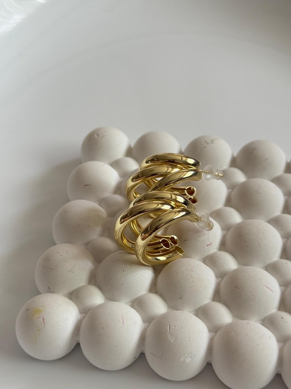 Özel Seri Gold 3lü Görünümlü Yarım Halka Küpe