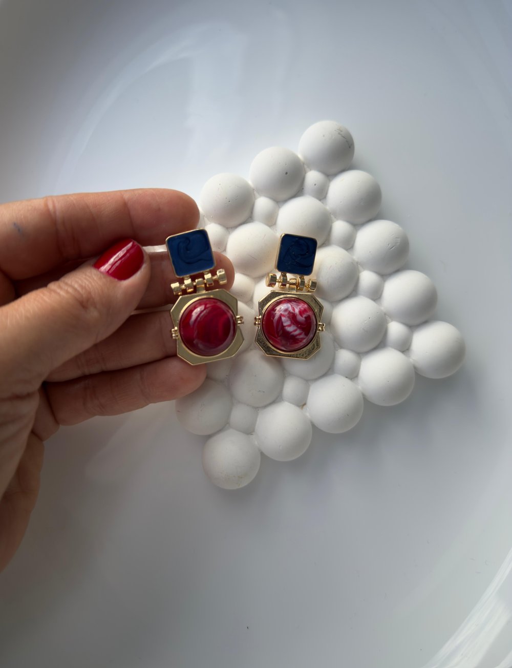 Özel Seri Lacivert Mineli Bordo Taşlı Kare Model Küpe