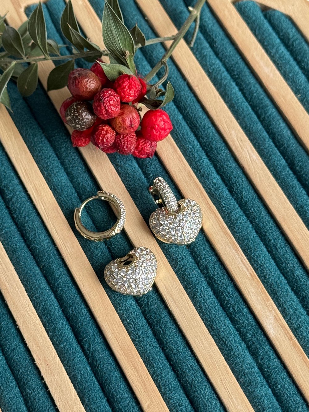 Vip 14k Gold Zirkon Taşlı Bombeli Kalp Küpe