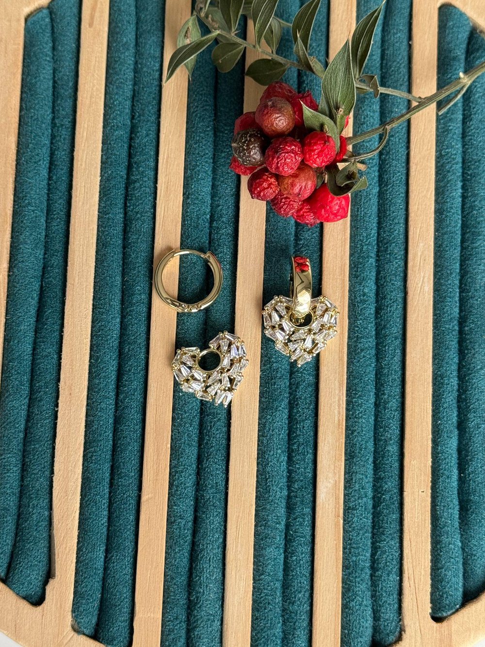 Vip 14k Gold Zirkon Taşlı Kalp Küpe