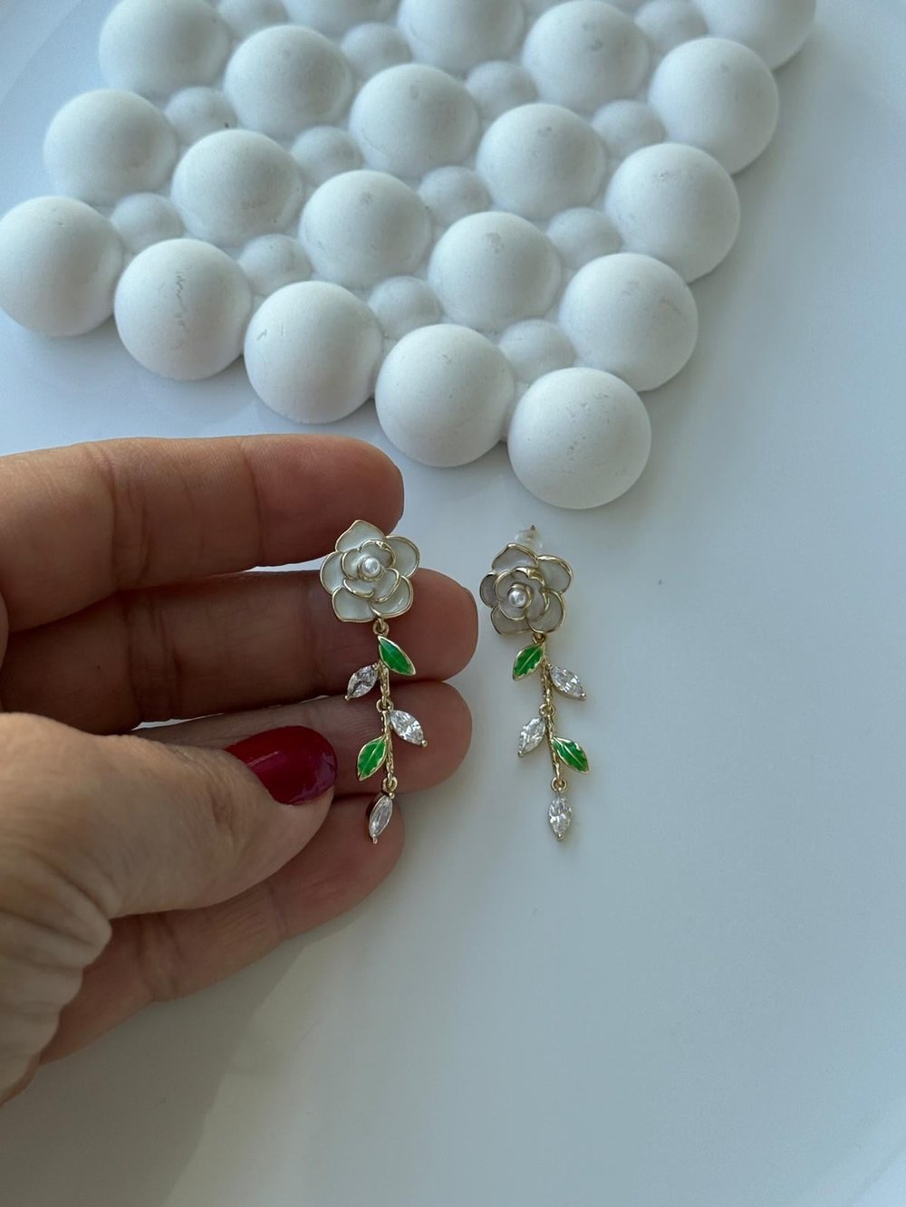Vip Beyaz Gül Küpe