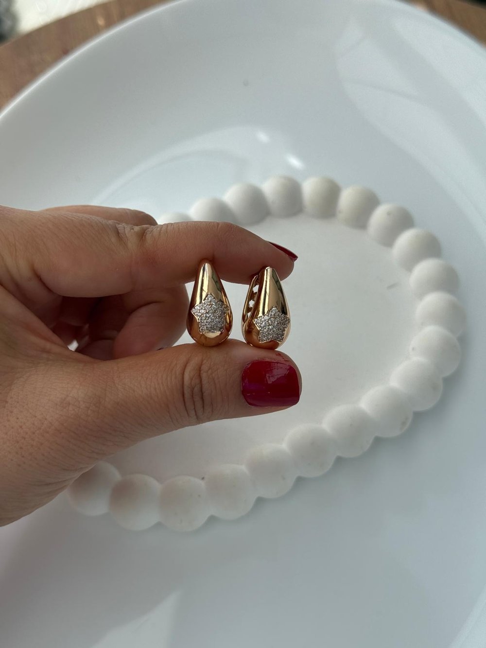 Vip Tombul Yıldızlı Küpe