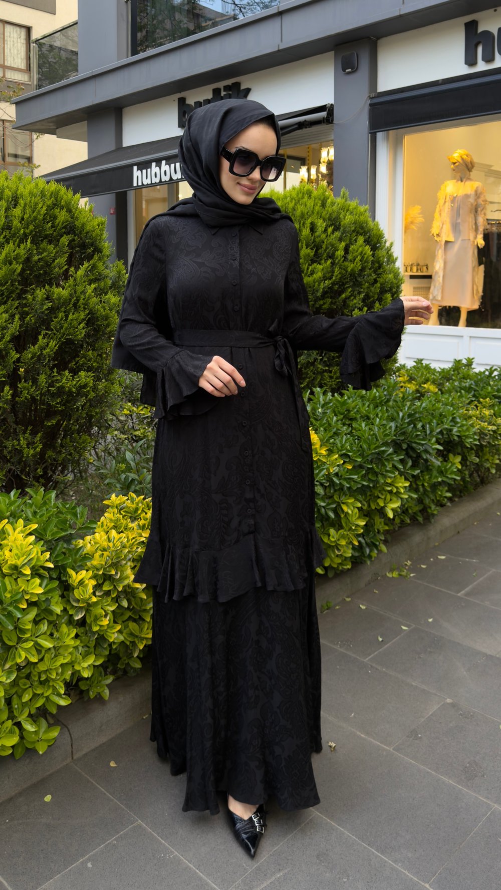 Lora Elbise