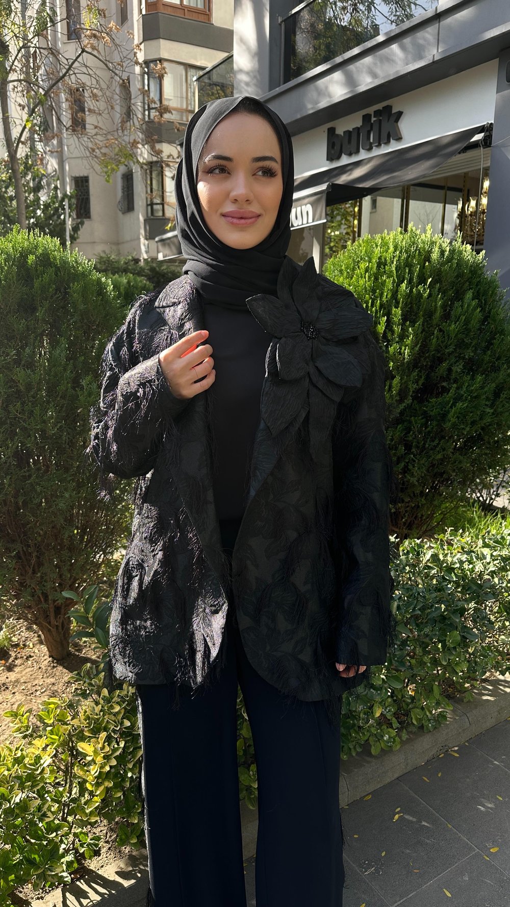 Püsküllü Jakarlı Ceket