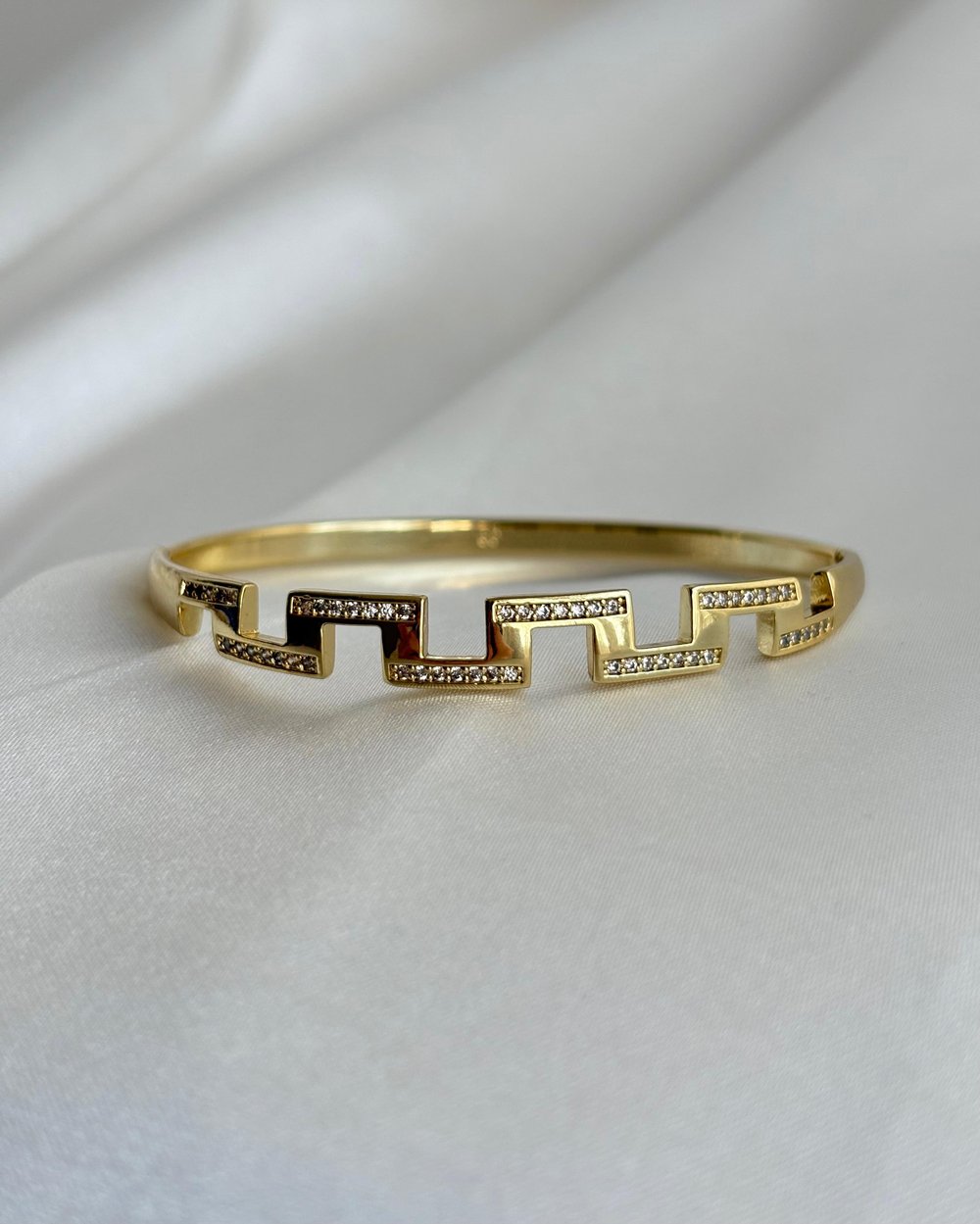 14K Xuing Zikzak Model Taşlı Kelepçe