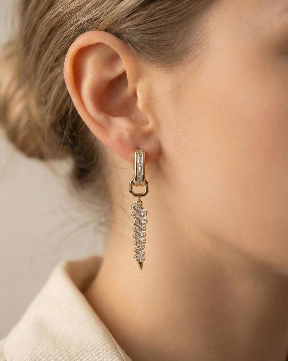 14K Xuping Baget Taşlı Mızrak Küpe
