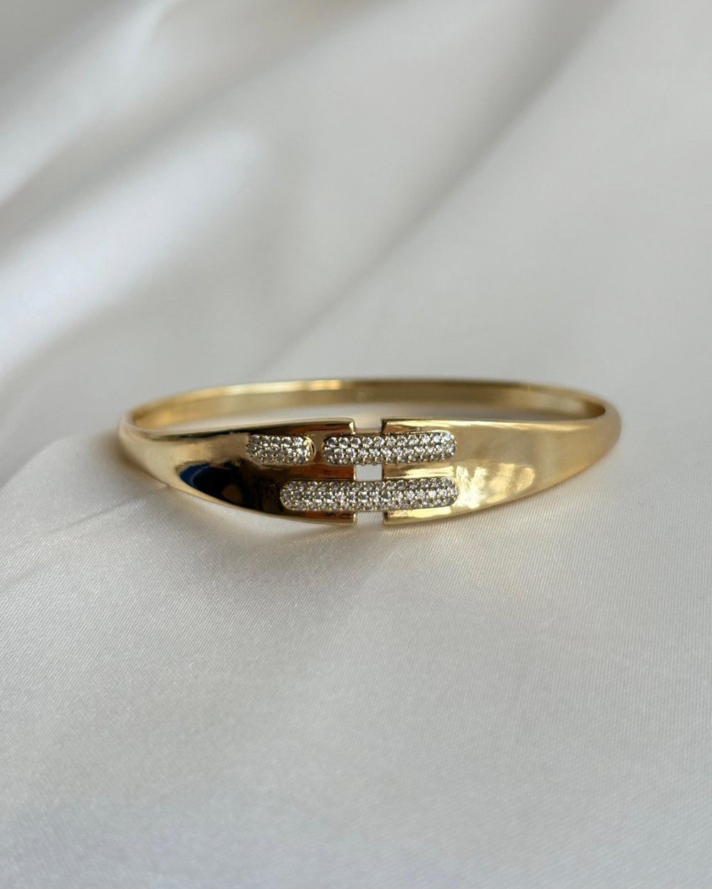 14K Xuping Taşlı Toka Model Kelepçe