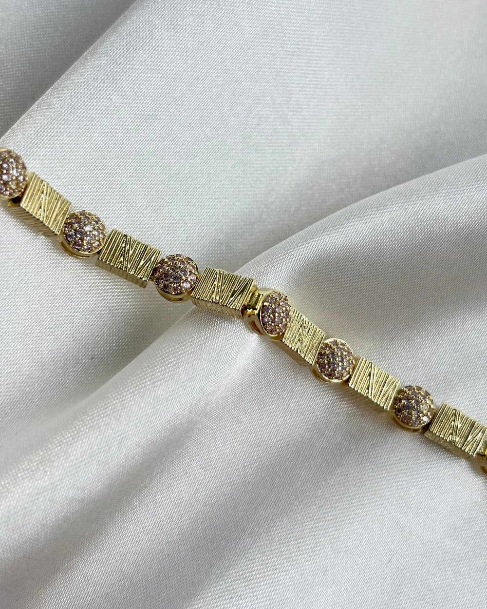 14K Xuping Yuvarlak Taşlı Kare Model Bileklik