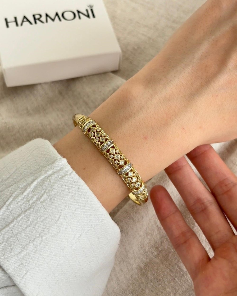 Xuping Dore Zirkon Gold Kelepçe