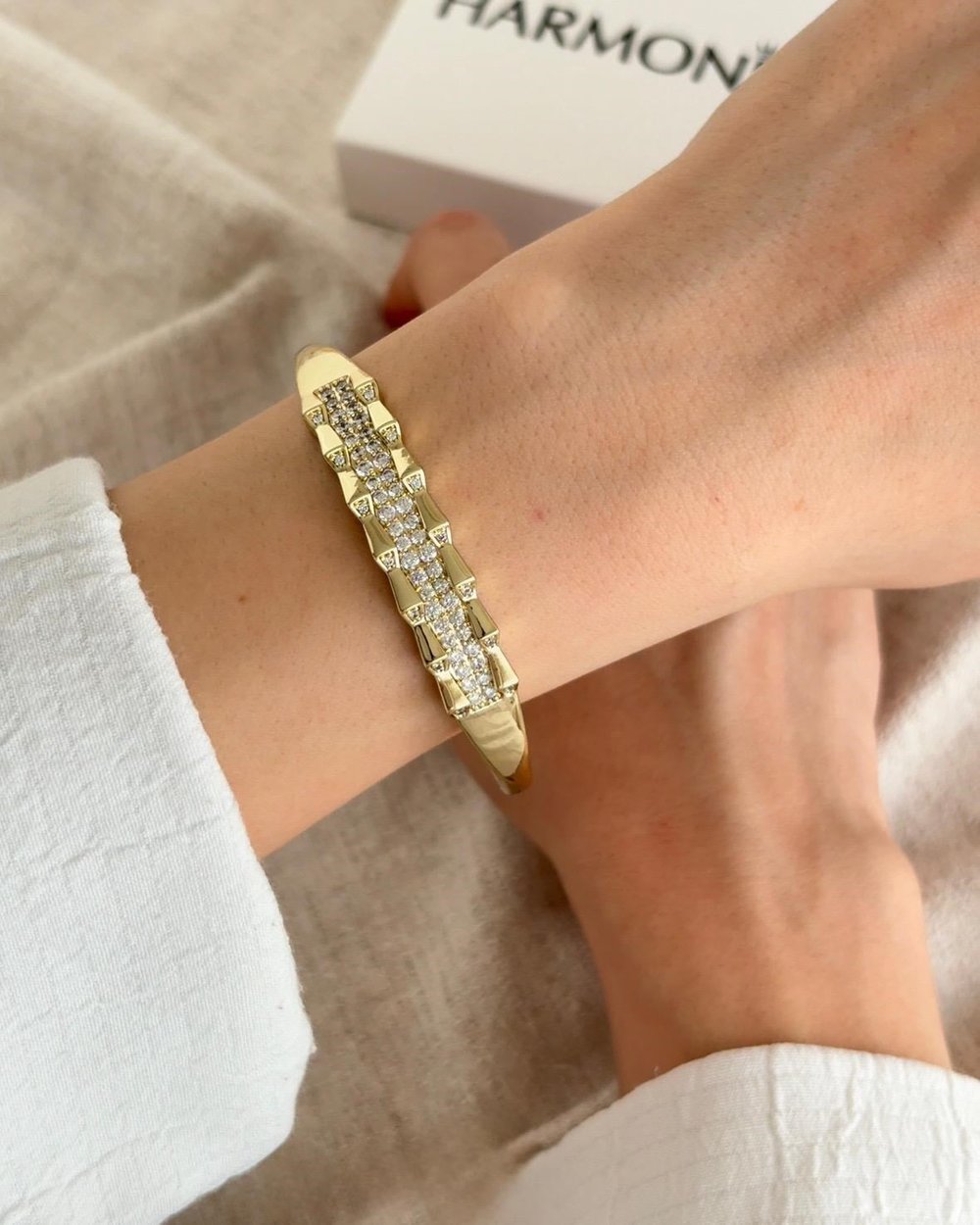 Xuping Lueur Gold Kelepçe